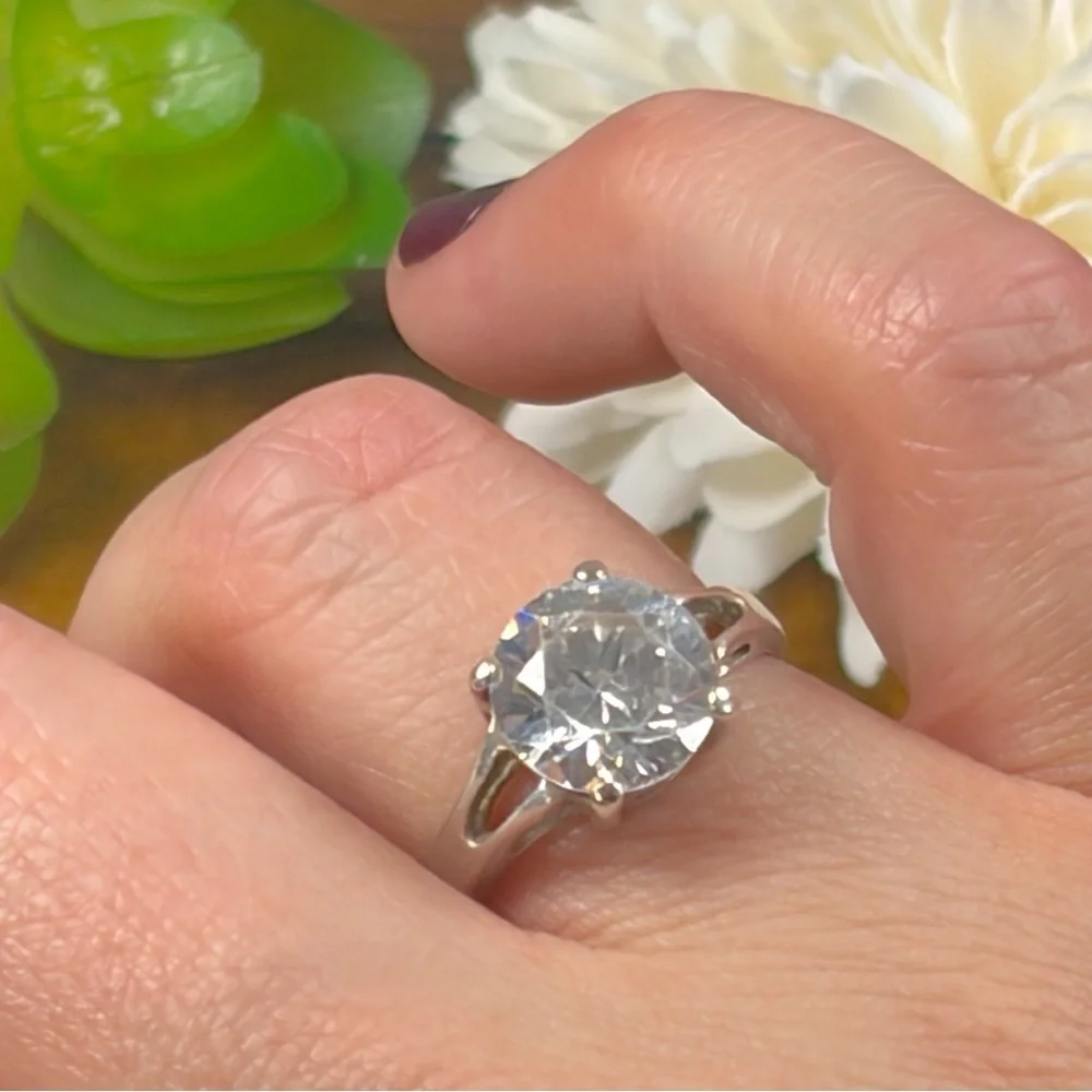 Vintage Art Deco Style Sterling Silver 925 Simulated Diamond Ring Size 7